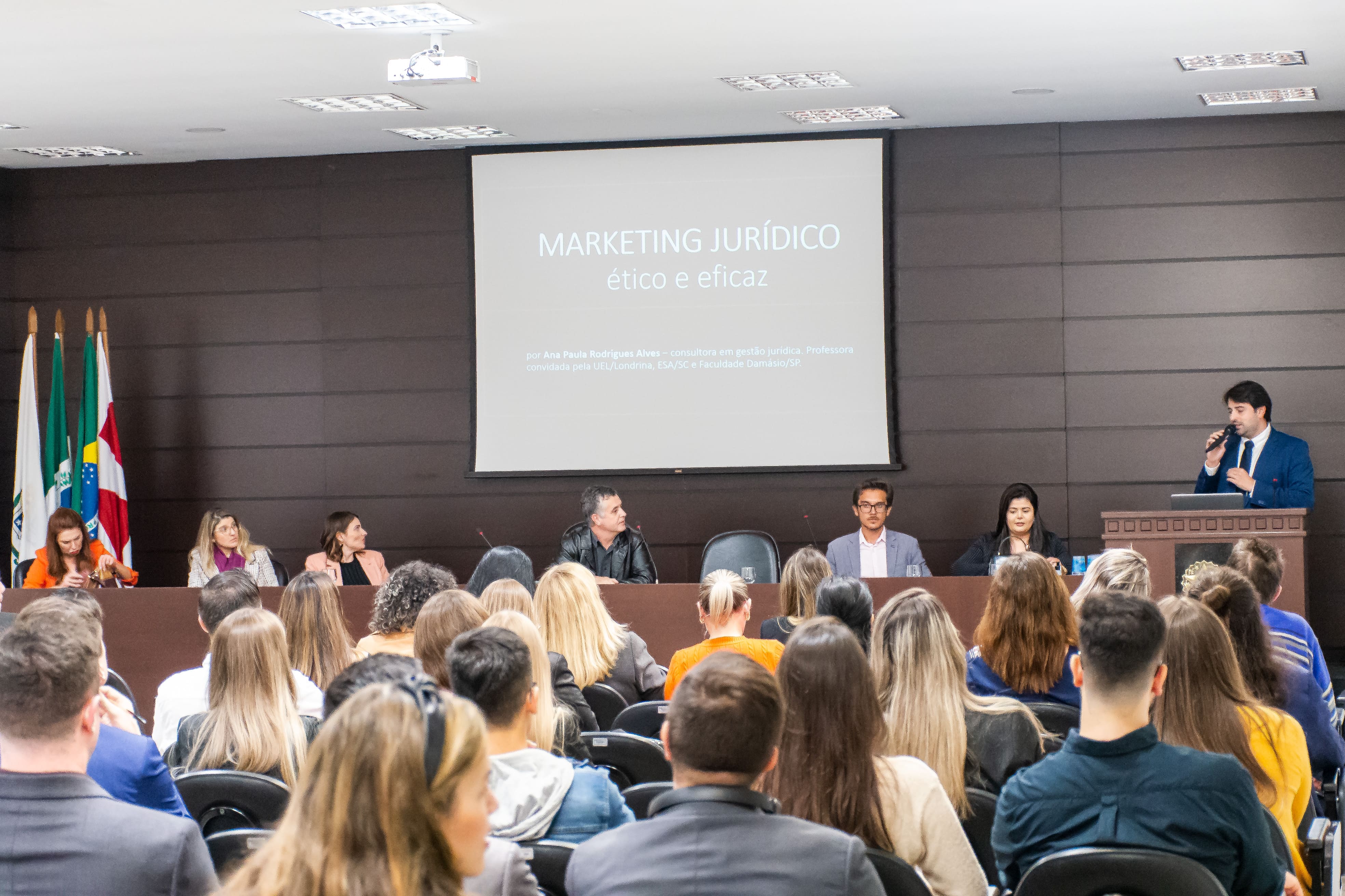 OAB Cascavel promove qualificação sobre legalidade do marketing jurídico 